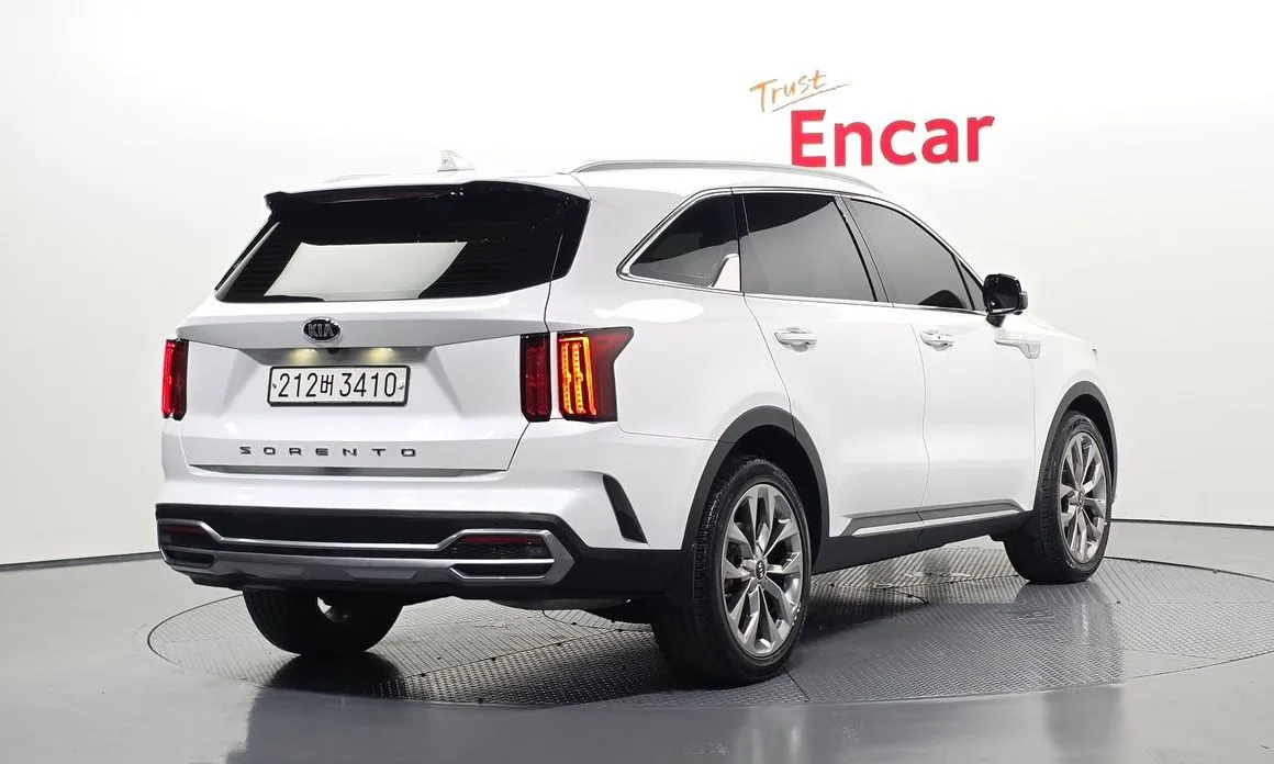 Kia Sorento — фото 5