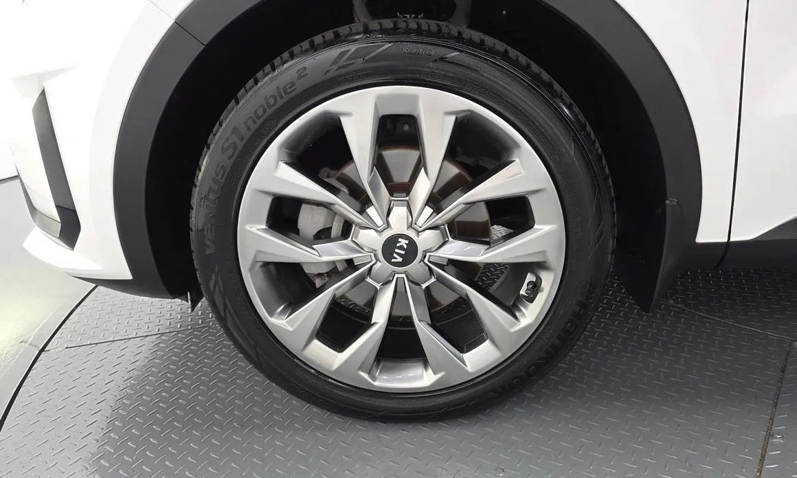 Kia Sorento — фото 7