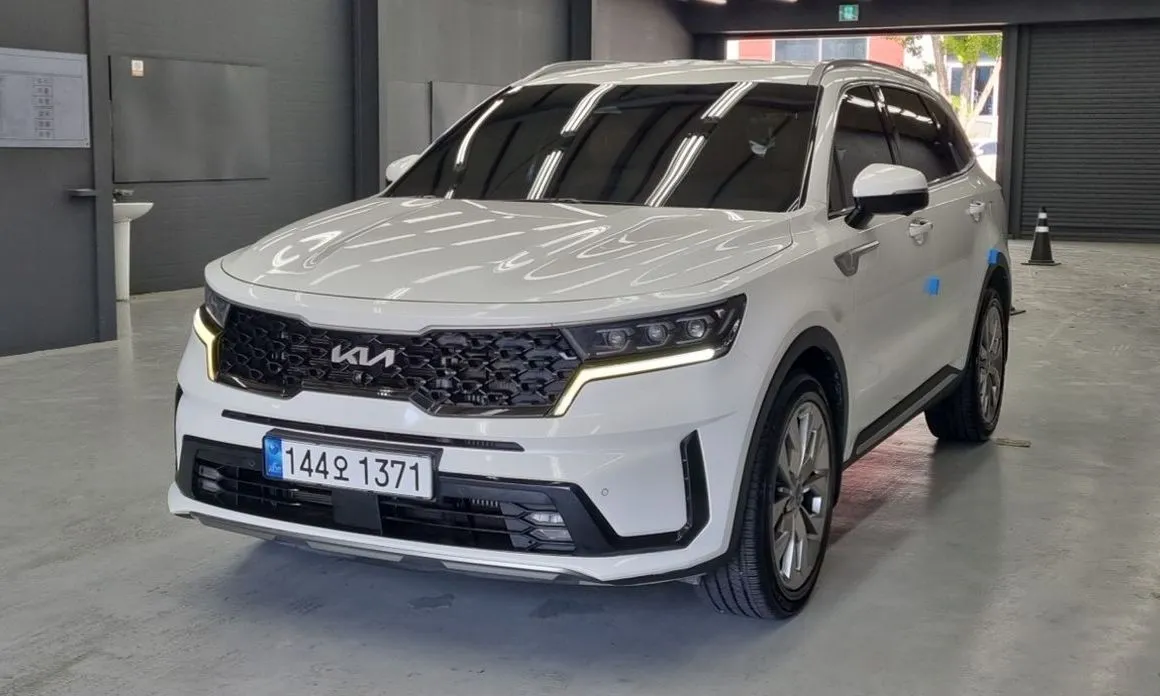 Kia Sorento — фото 1