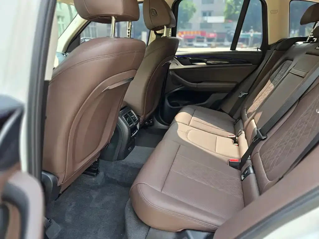 BMW X3 2023 из CN, фото 2
