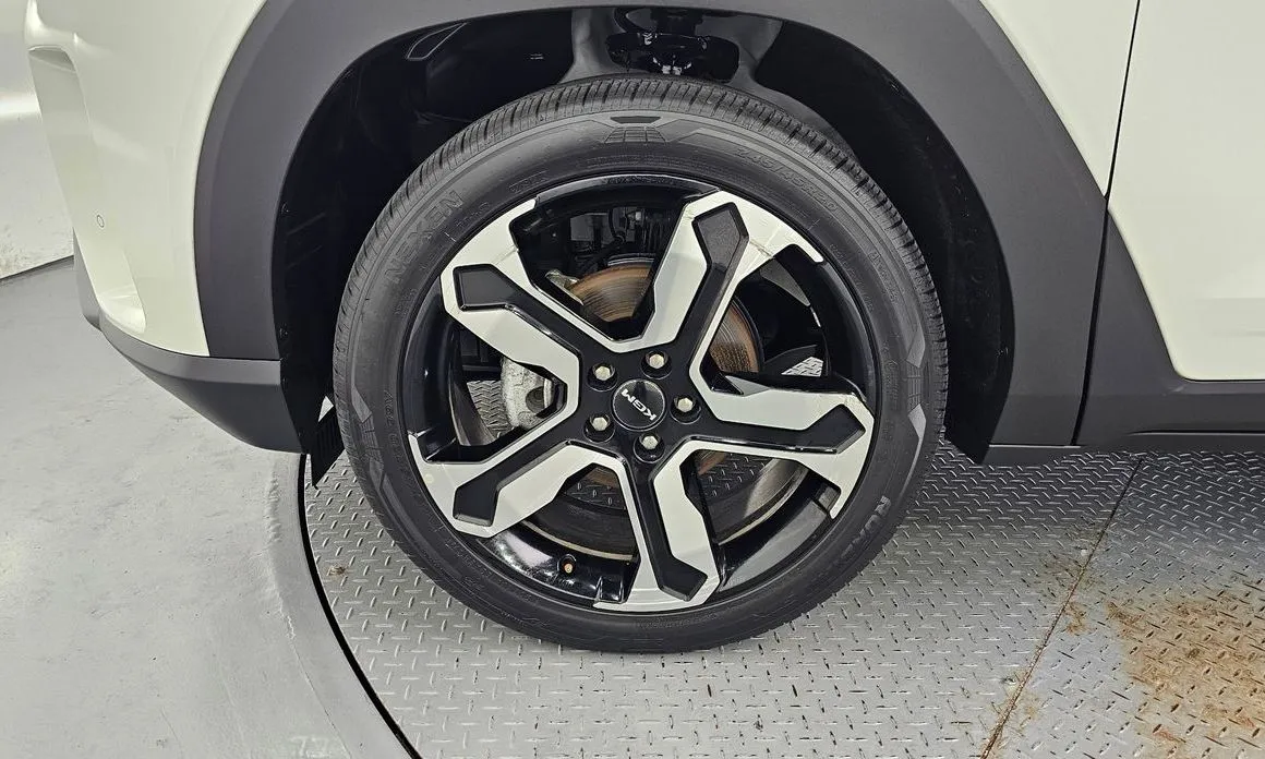 KG Mobility (Ssangyong) Torres — фото 10