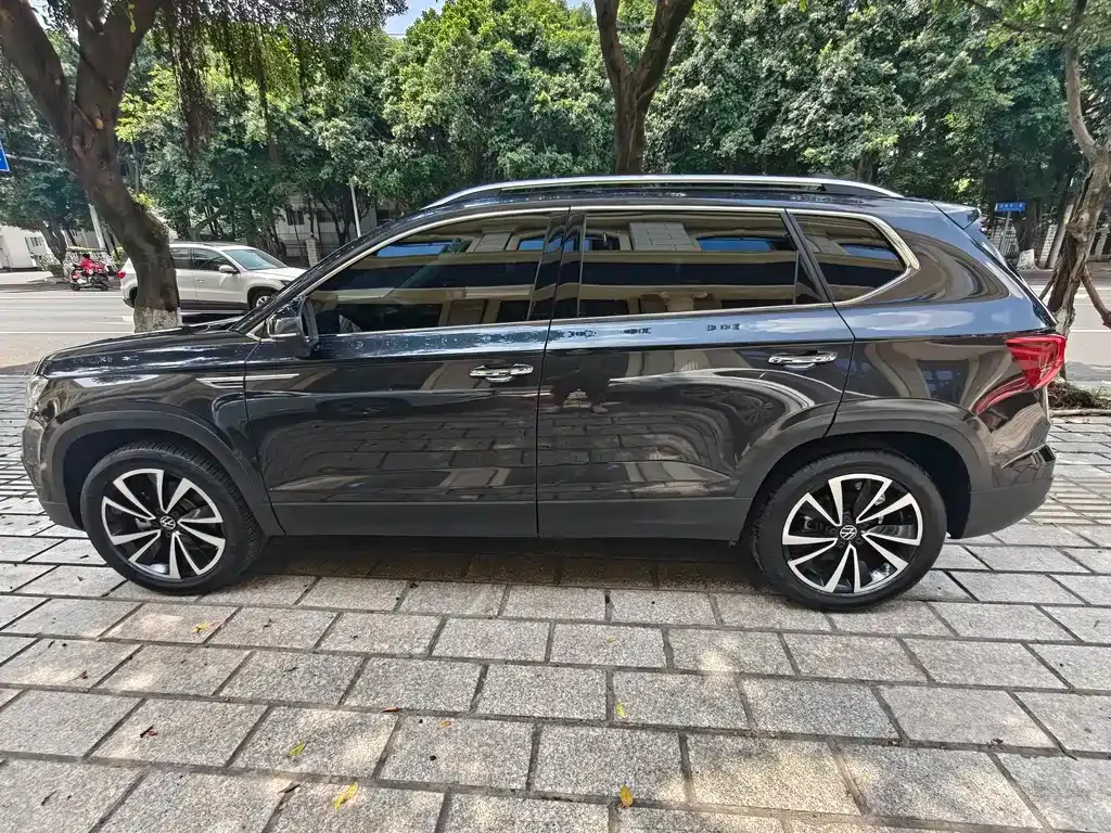 Volkswagen Tharu — фото 8