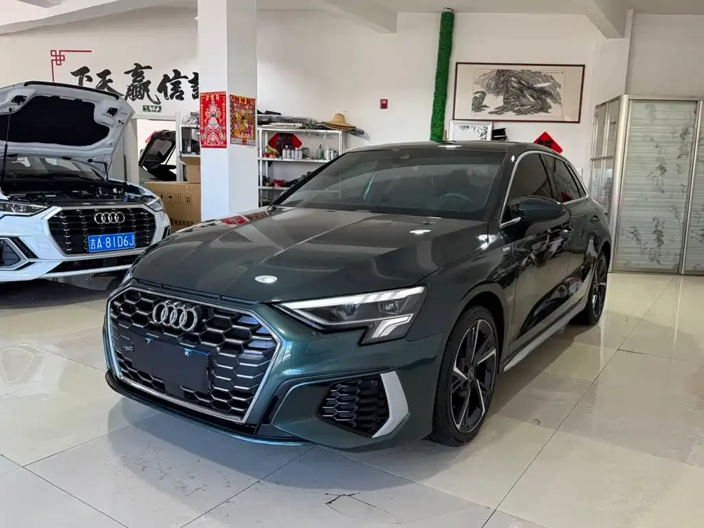 Audi A3 — фото 1