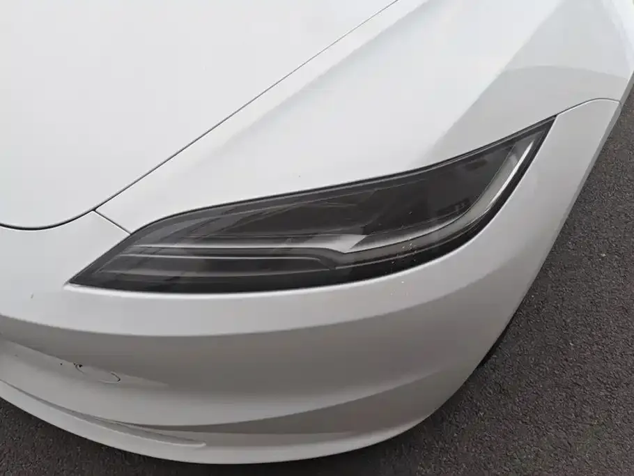 Tesla Model 3 — фото 3