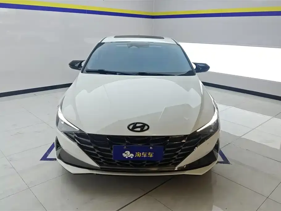 Hyundai Elantra — фото 7