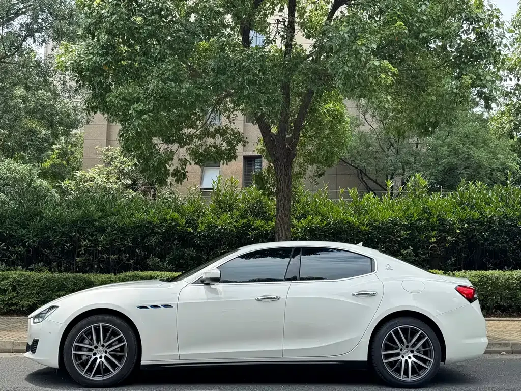 Maserati Ghibli — фото 10