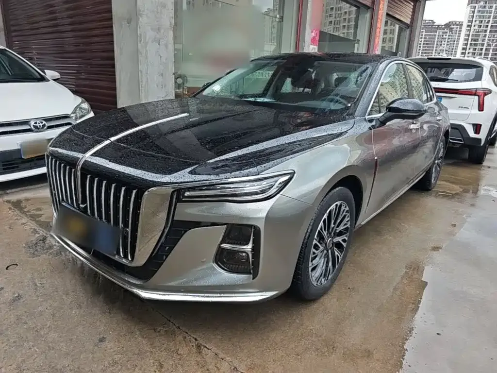 Hongqi H5 — фото 1