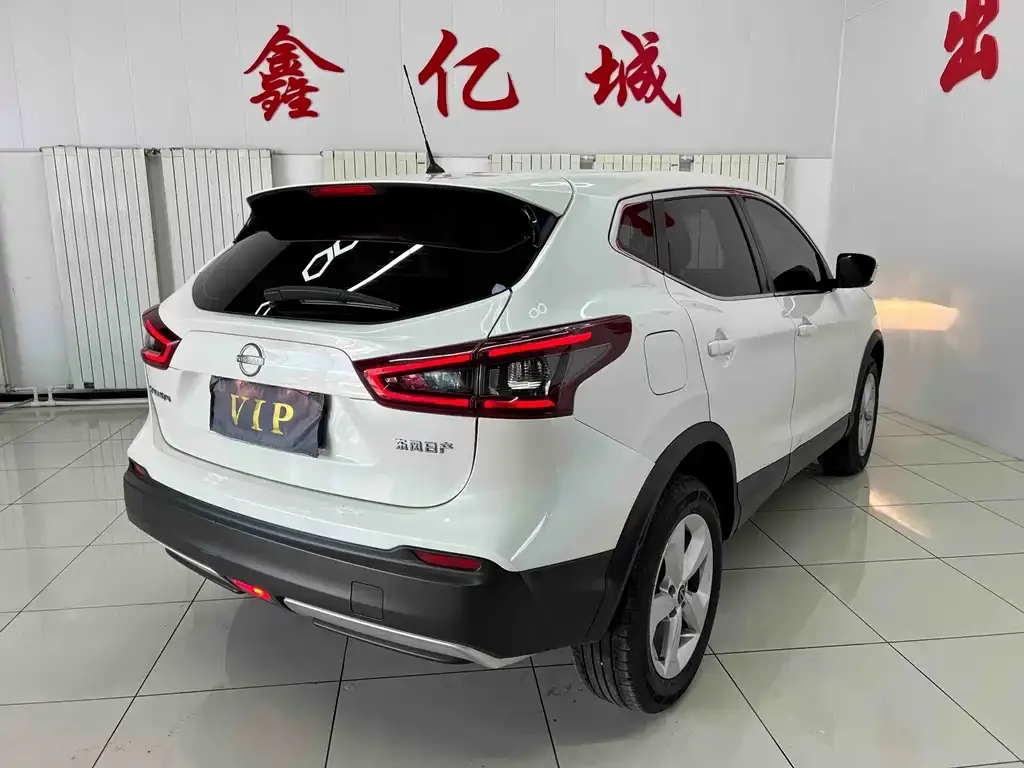 Nissan Qashqai — фото 8