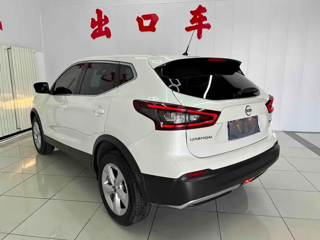 Nissan Qashqai — фото 4