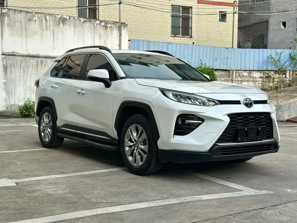 Toyota Wildlander — фото 7