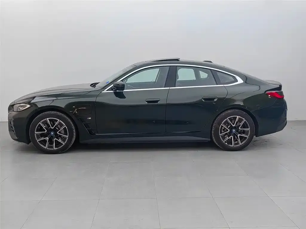 BMW i4 — фото 6