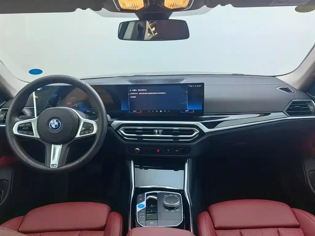 BMW i4 — фото 9