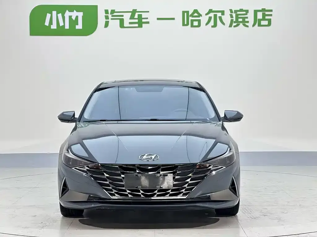 Hyundai Elantra — фото 2