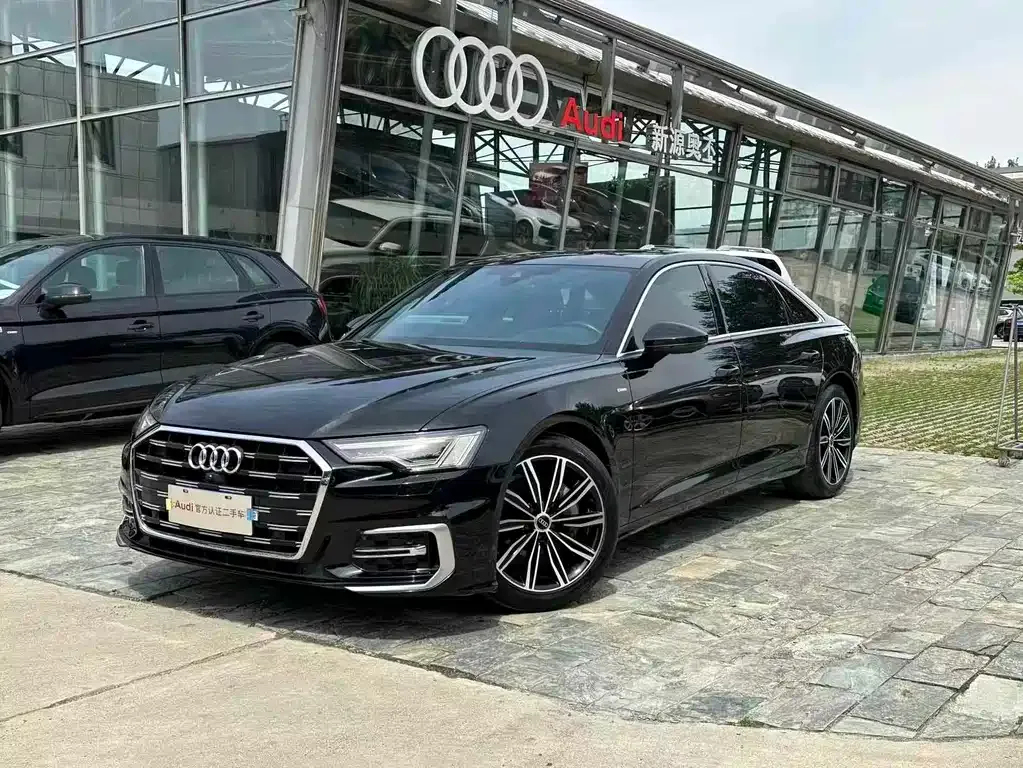 Audi A6L — фото 1