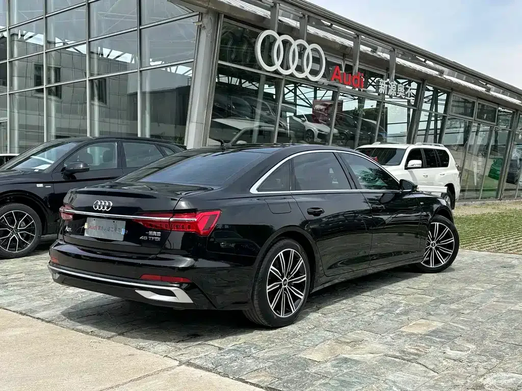 Audi A6L — фото 8