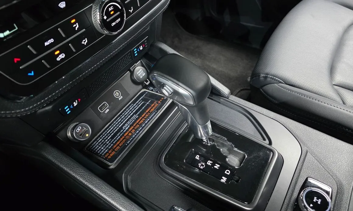 KG Mobility (Ssangyong) Rexton — фото 10
