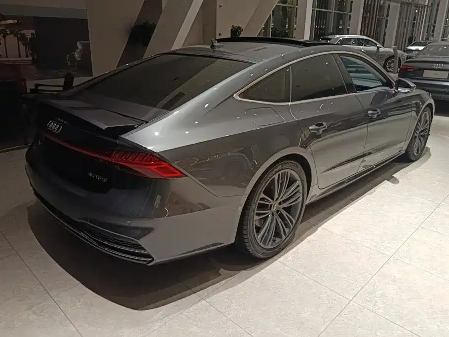 Audi A7 — фото 10