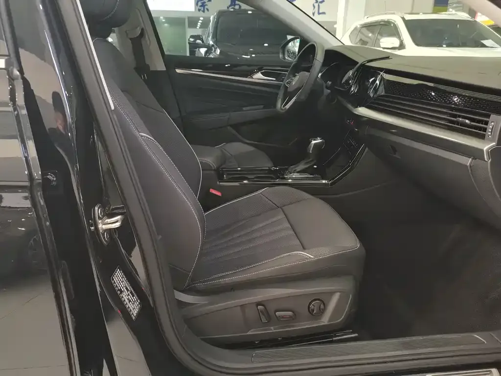 Volkswagen Passat — фото 5