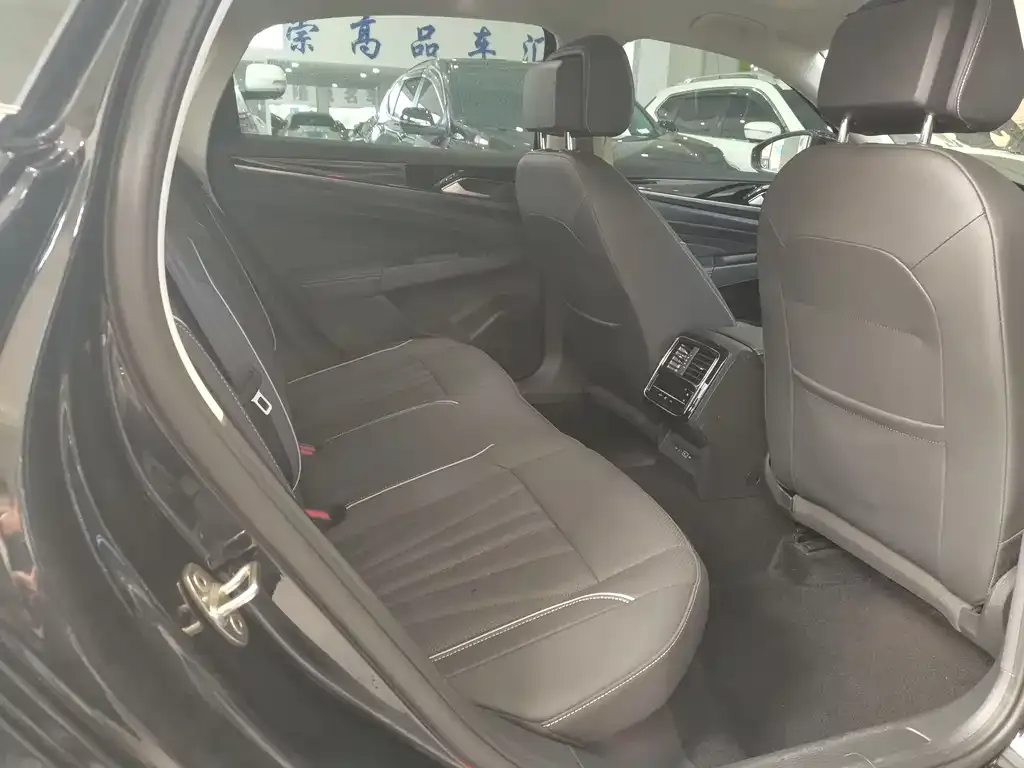 Volkswagen Passat — фото 2