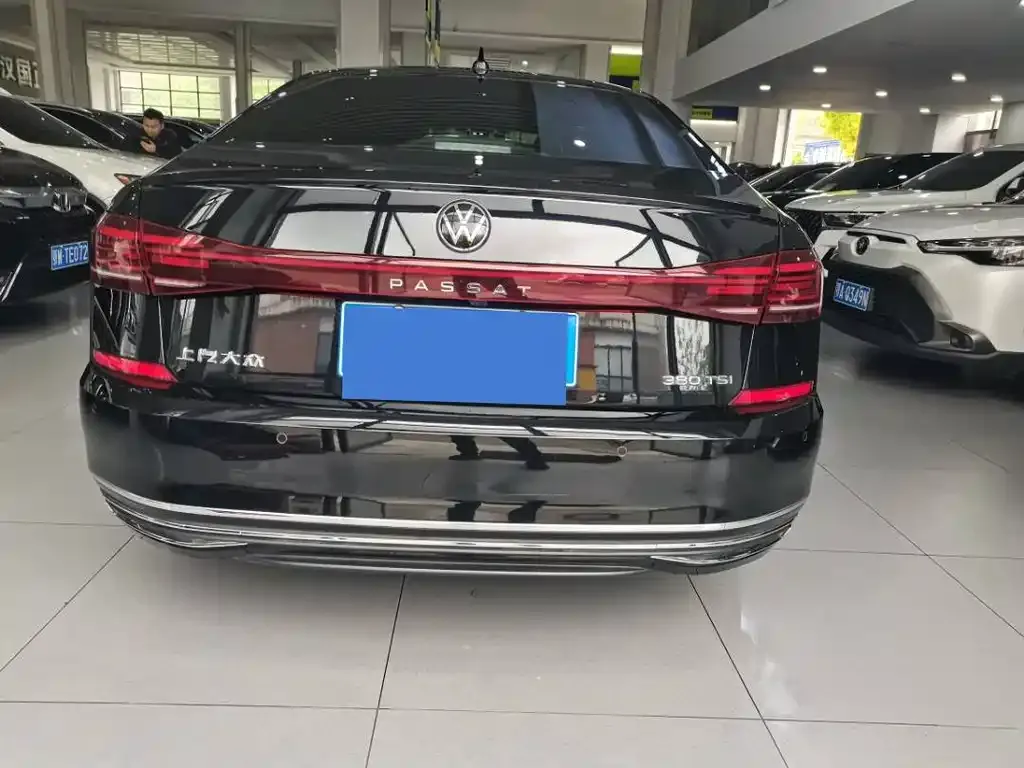 Volkswagen Passat — фото 4