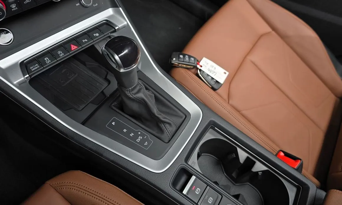 Audi Q3 2025 из KR, фото 8
