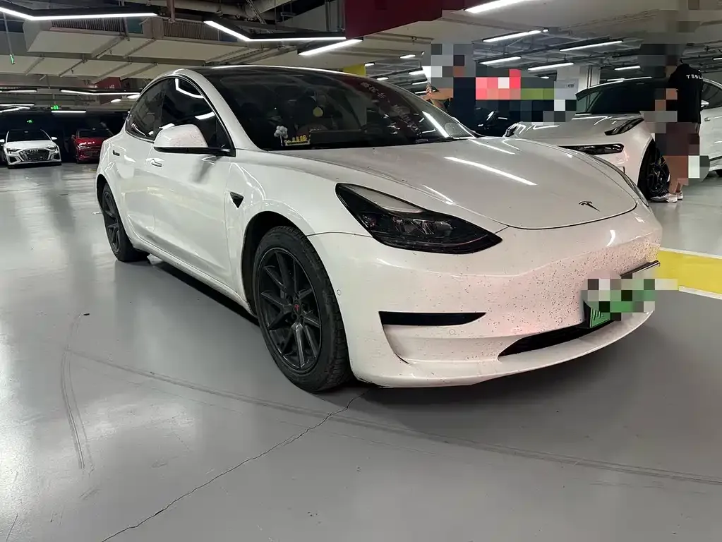 Tesla Model 3 — фото 7