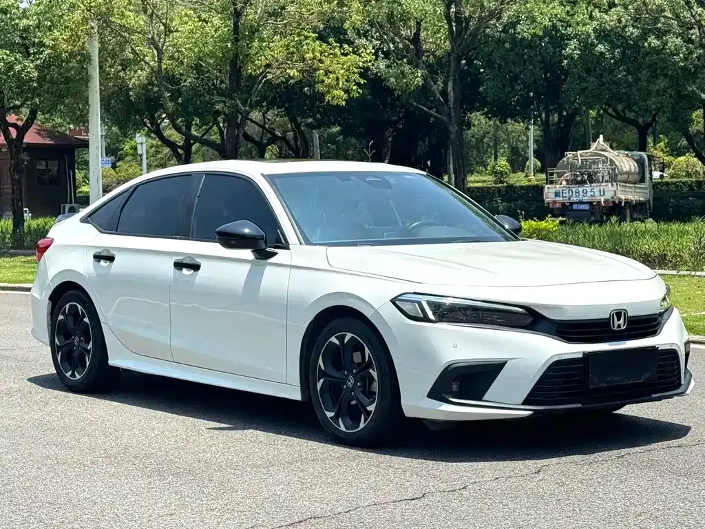 Honda Civic — фото 10