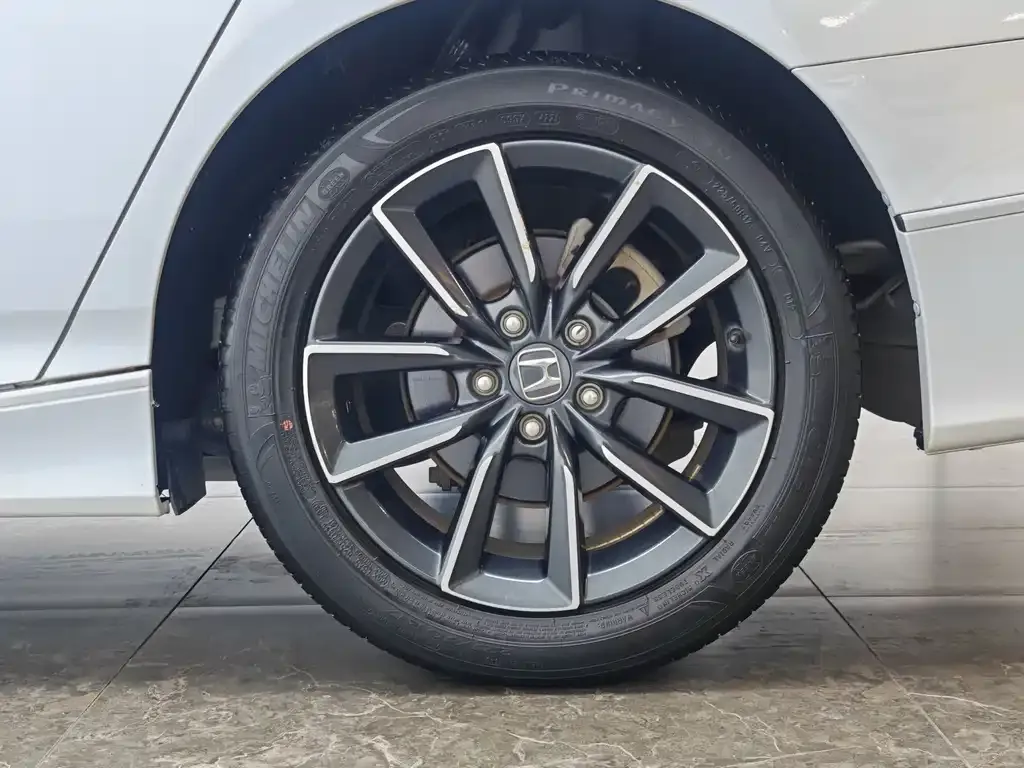 Honda Inspire — фото 10