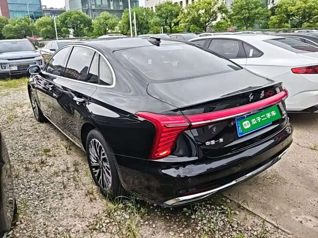 Hongqi H5 — фото 10