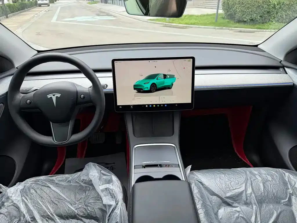 Tesla Model Y — фото 7