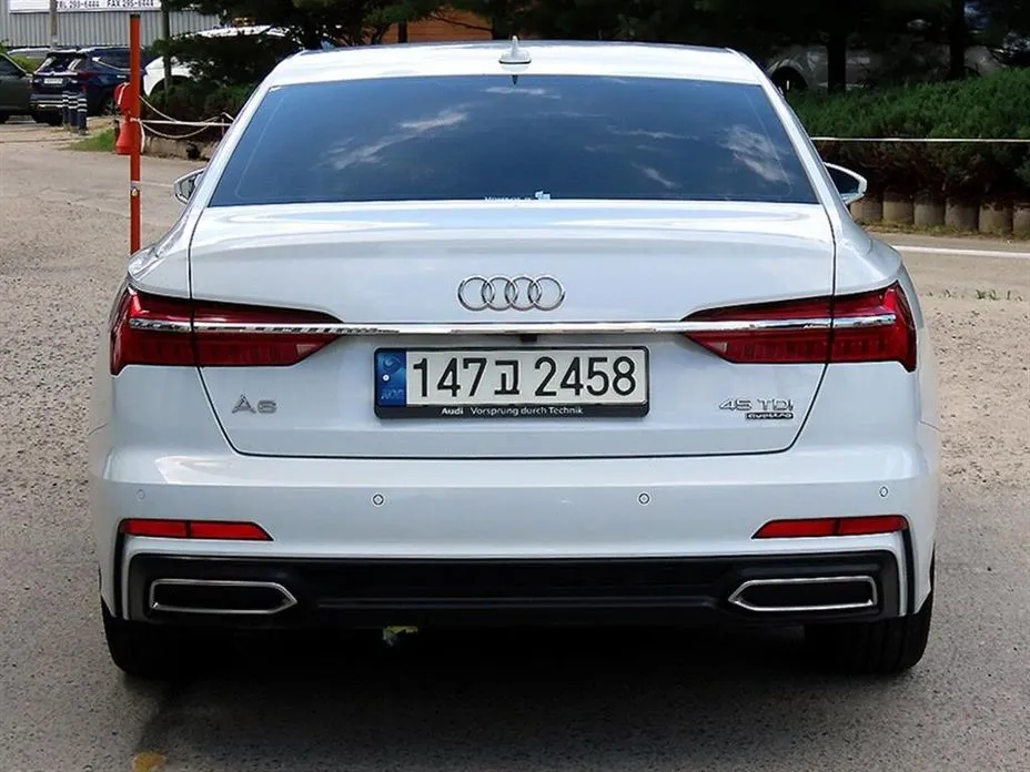 Audi A6 — фото 7