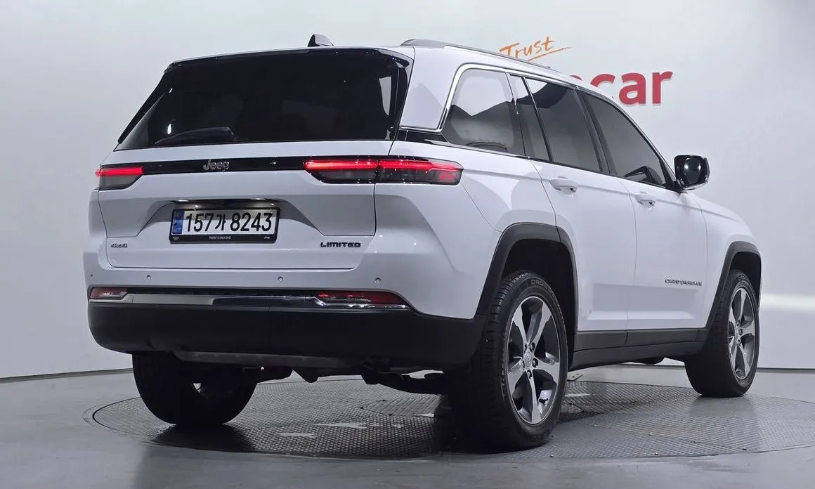 Jeep Cherokee — фото 4