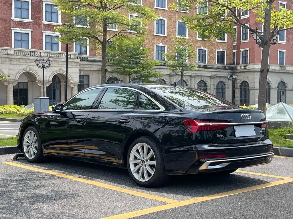 Audi A6L — фото 5