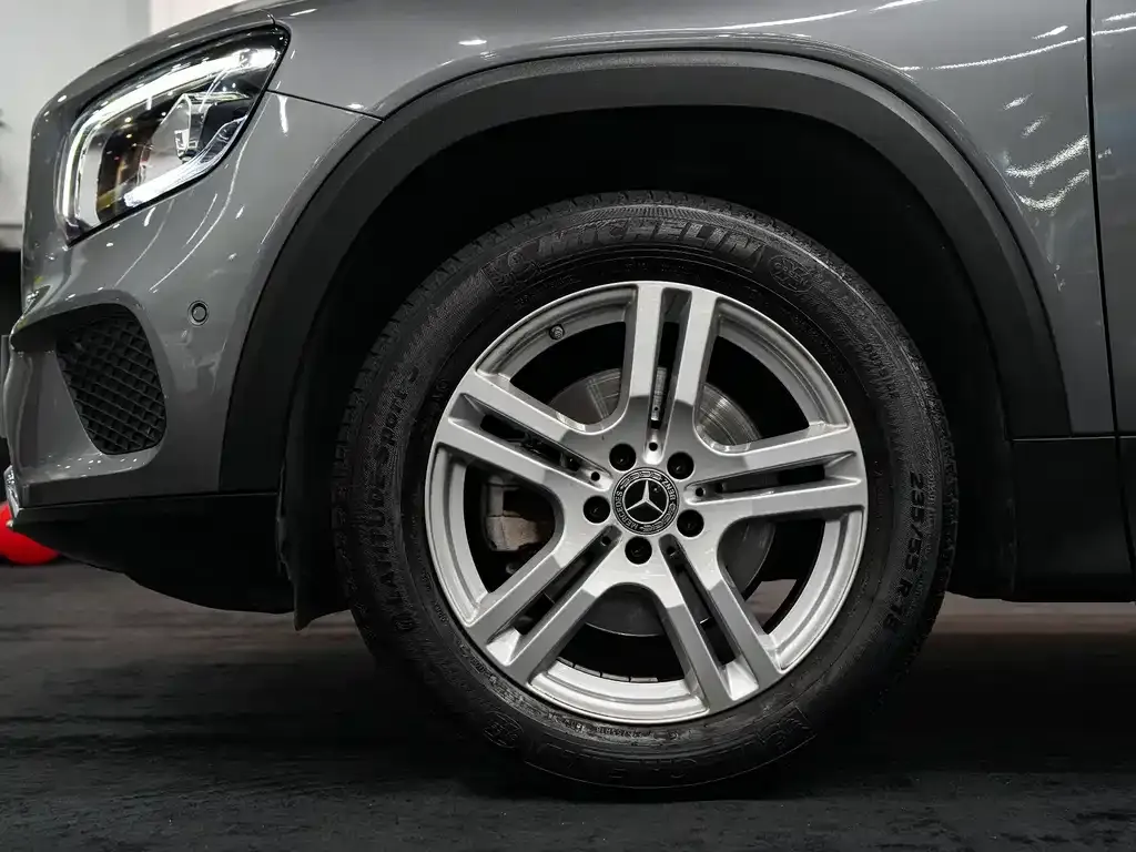 Mercedes-Benz GLB — фото 6