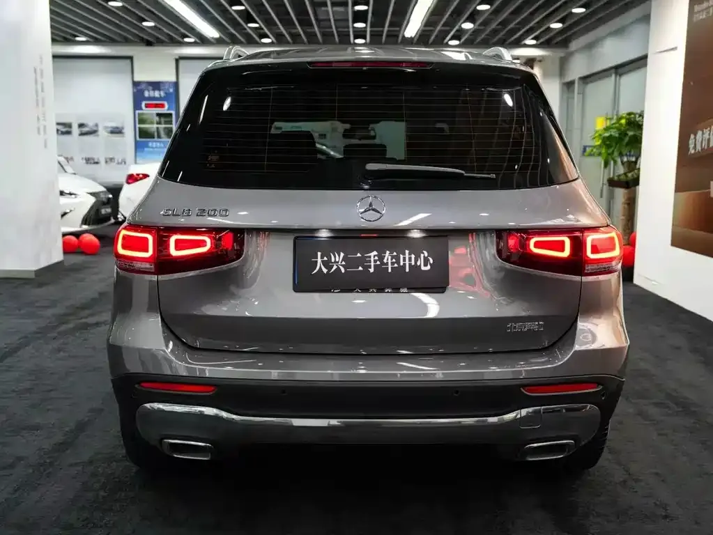 Mercedes-Benz GLB — фото 10