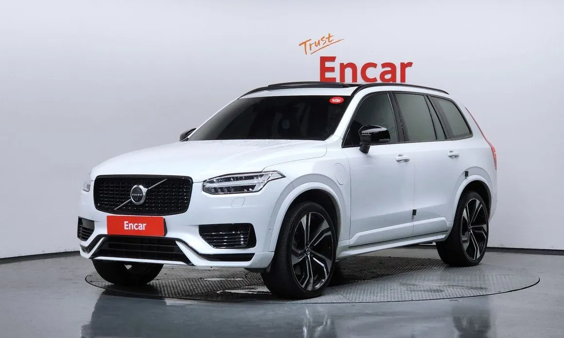Volvo XC90 — фото 1