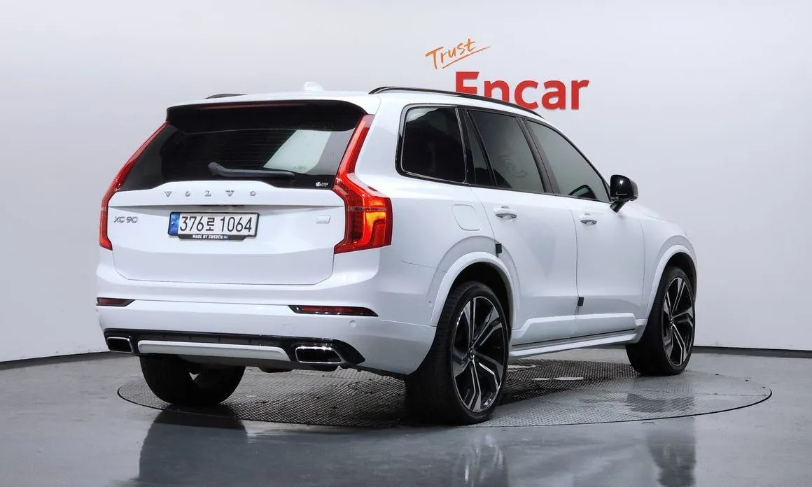 Volvo XC90 — фото 3