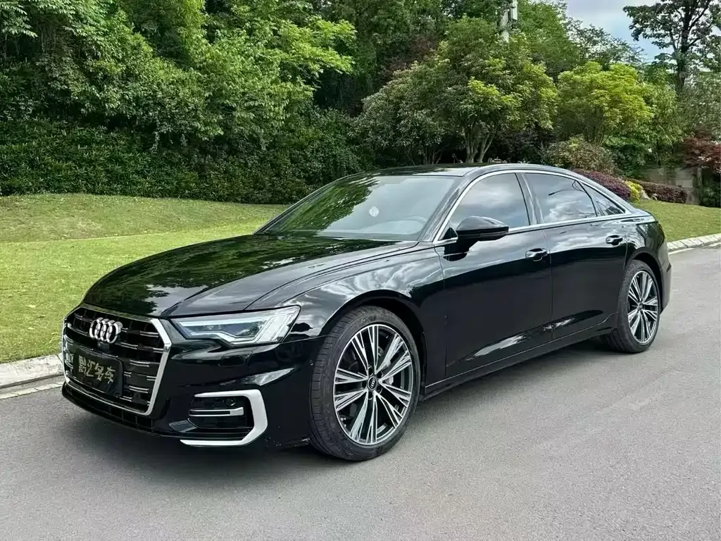 Audi A6L — фото 1