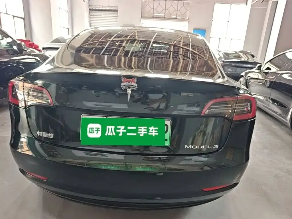 Tesla Model 3 — фото 3