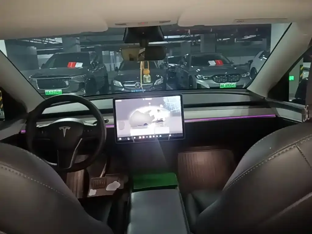 Tesla Model Y — фото 9