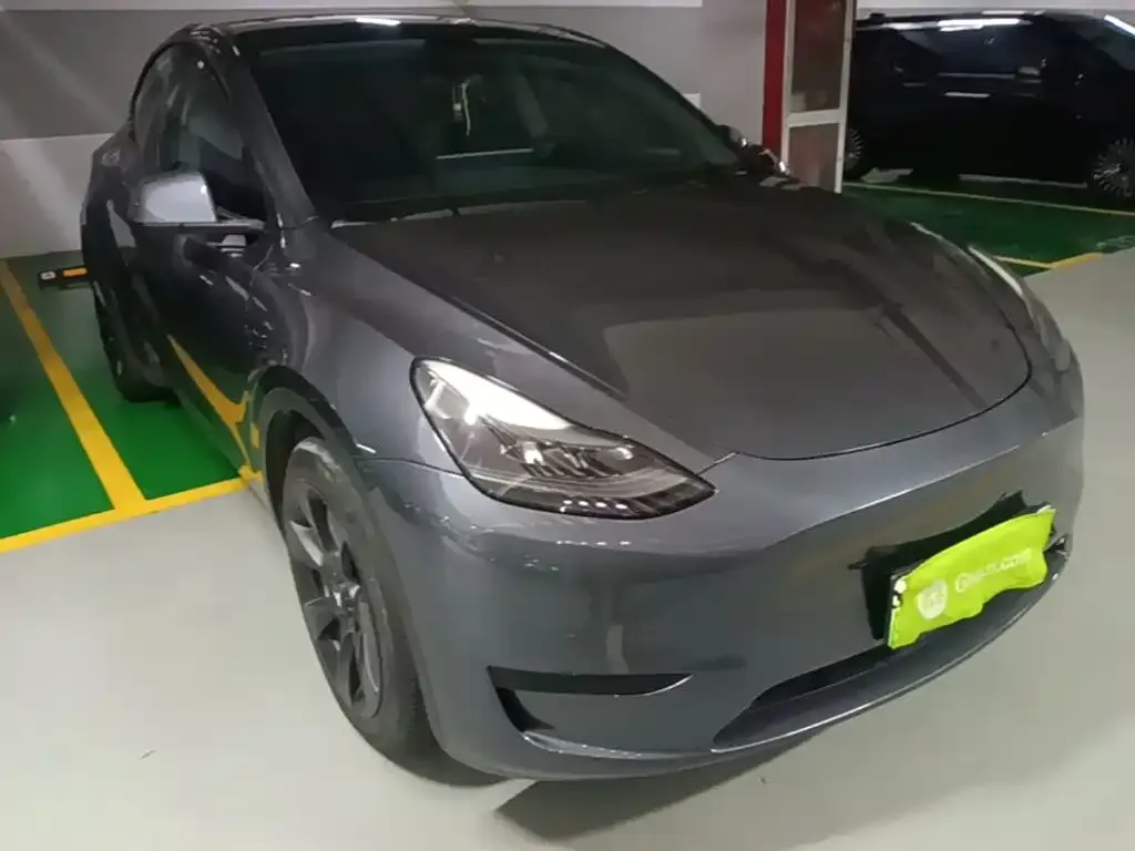 Tesla Model Y — фото 5