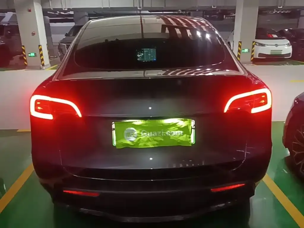 Tesla Model Y — фото 7