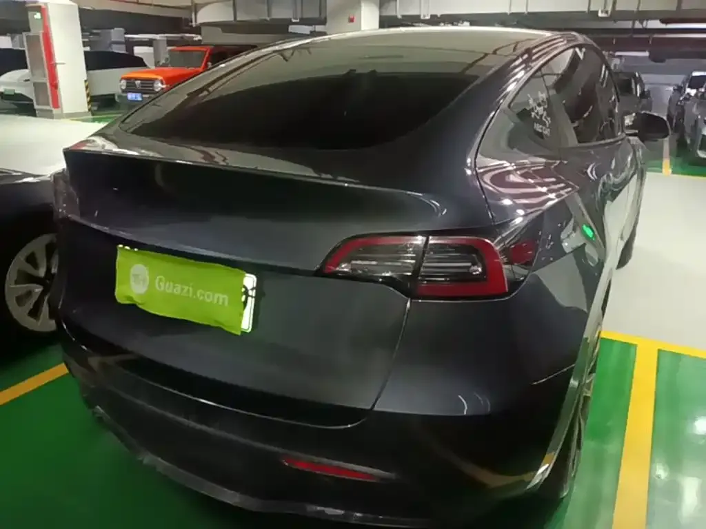 Tesla Model Y — фото 6