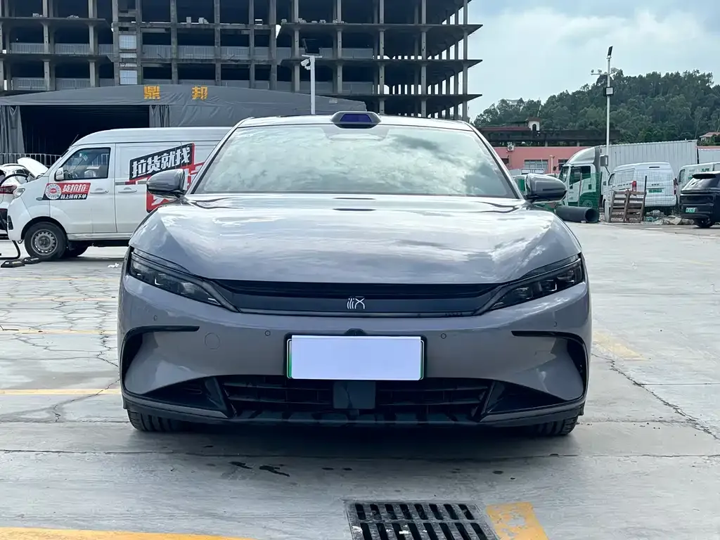 BYD Han — фото 10
