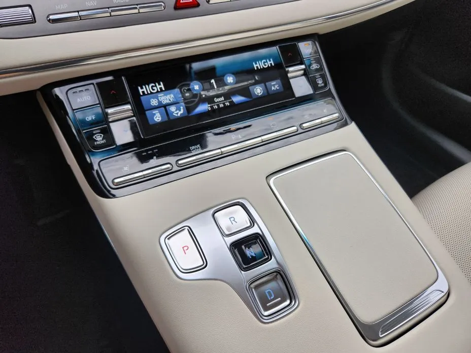 Hyundai Grandeur — фото 10
