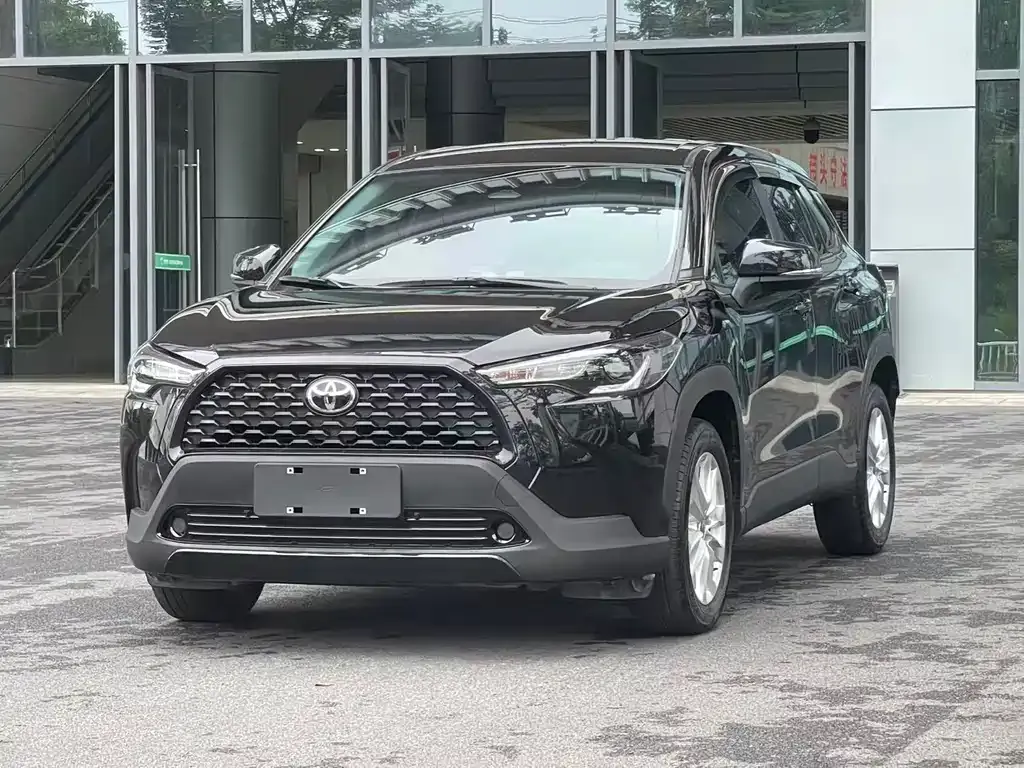 Toyota Corolla Cross — фото 1