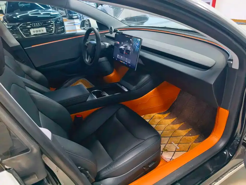 Tesla Model 3 — фото 6