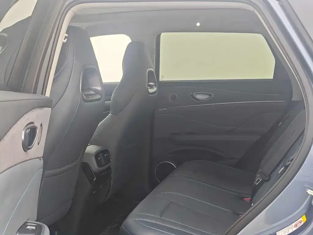 BYD Hiace 07 DM-i — фото 3