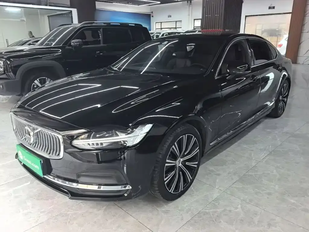 Volvo S90 — фото 1