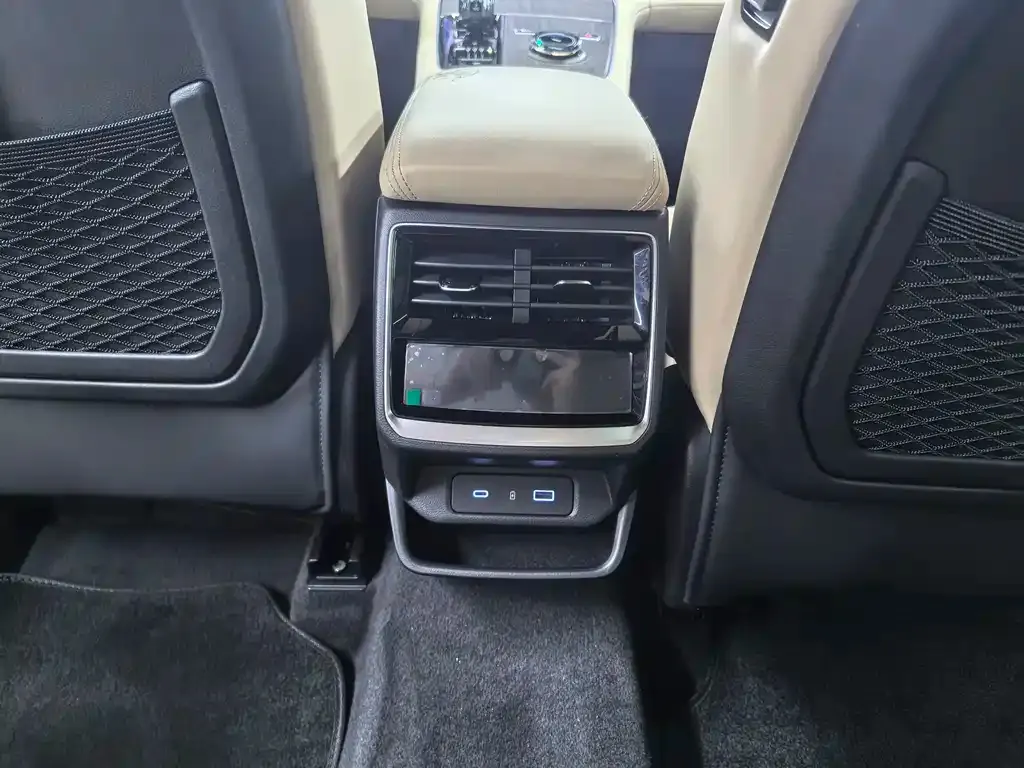 Geely Xingyue L — фото 7